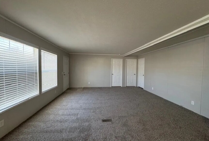 Building Photo - 105 Nicole Ct