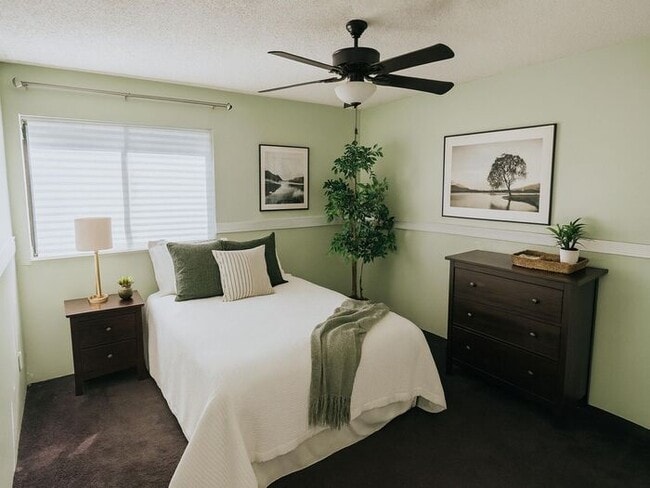 Building Photo - Charming 2BR 2BA Home w/  Full Appliance Suite • Fenced Yard • Driveway Parking in Miramar