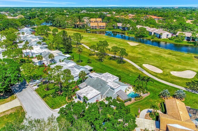 Building Photo - Welcome to your Heatherwood Heaven