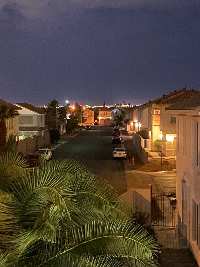 Building Photo - 8485 Opal Splendor Ave