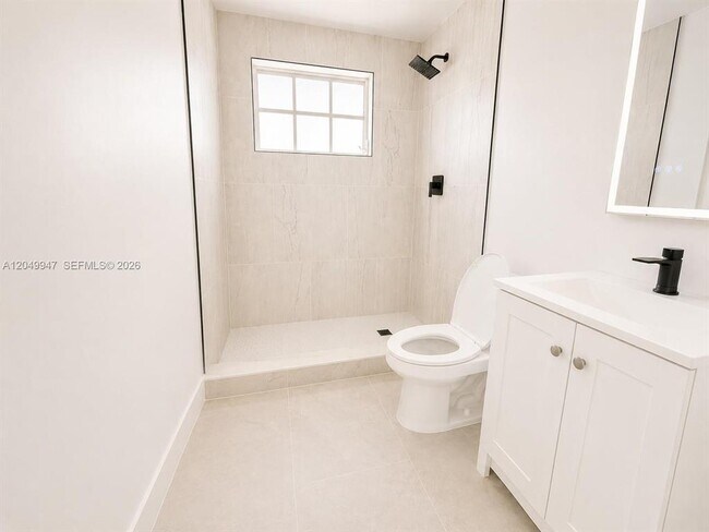 Building Photo - 2649 Key Largo Ln