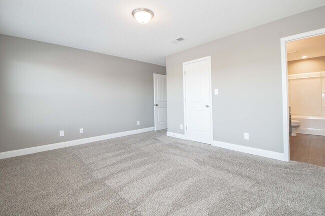 Building Photo - 325-C Landrum Place