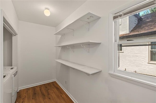 Building Photo - 1801 Evans Dr SW