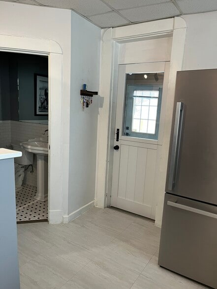 Building Photo - 1112 Newman St