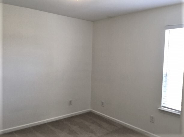 Building Photo - 421 Chemistry Cir
