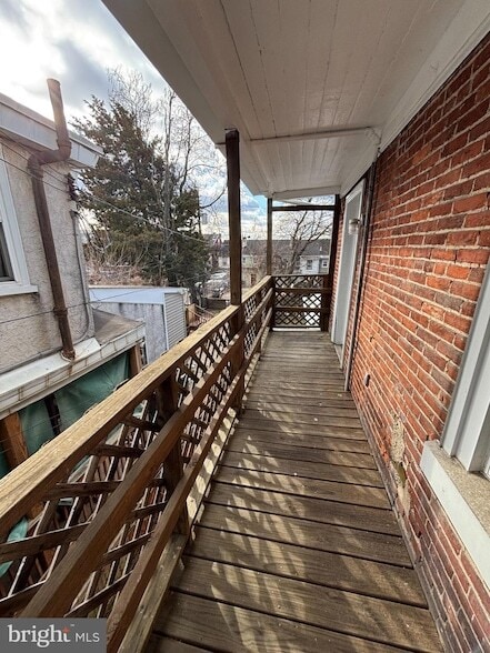 Building Photo - 318 E Marshall St