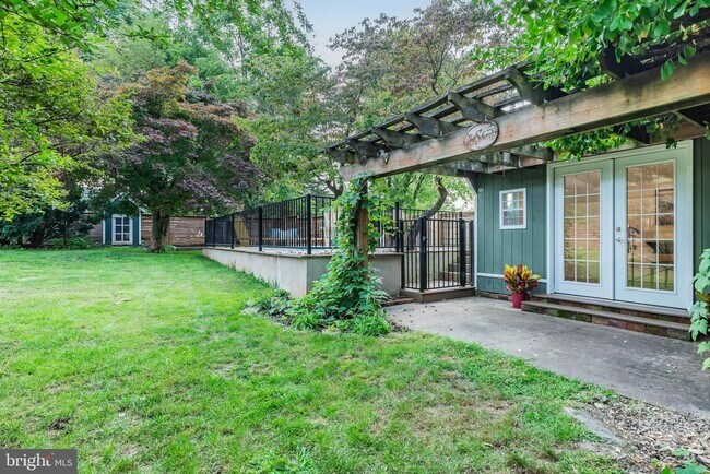 Building Photo - 710 Fishburn Rd