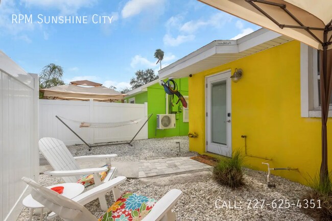 Building Photo - 1500 Clearwater Largo Rd