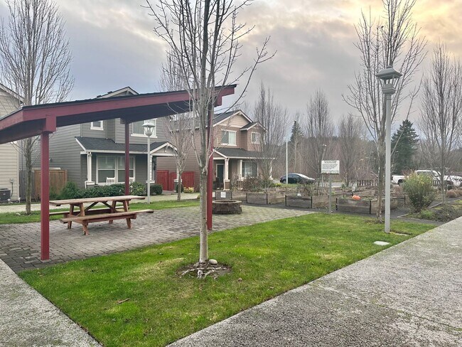 Building Photo - Modern 3-Bedroom 2.5 Bath Single Family Home in Gresham!