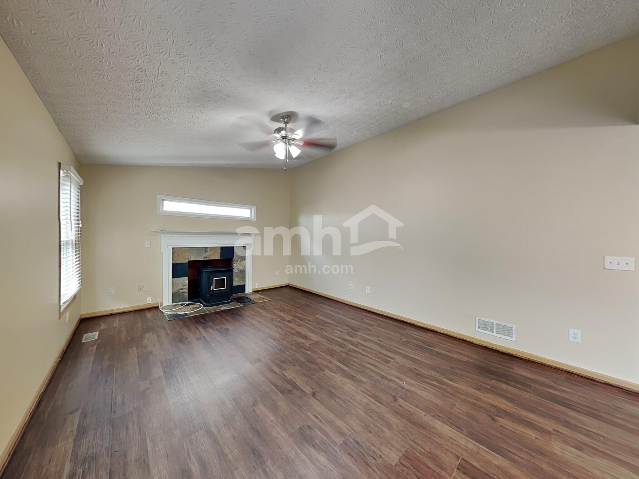 Building Photo - 293 Iris Trail Dr