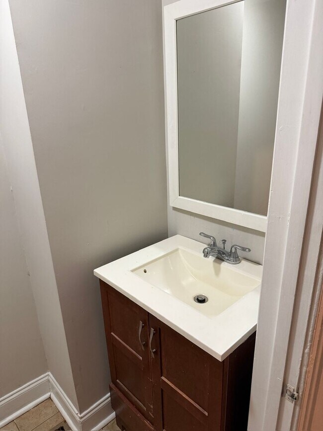 Building Photo - Beautiful Victorian Rowhome with Modern Updates – Available Now!