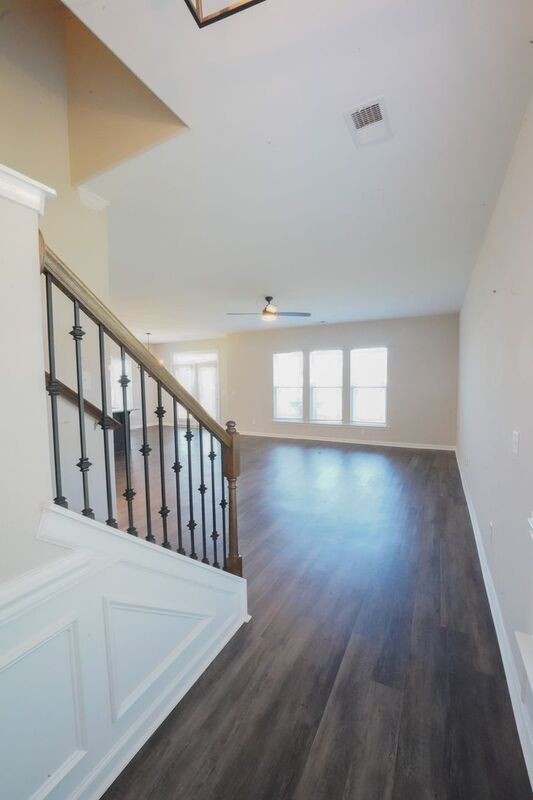 Building Photo - 165 Greyfield Cir