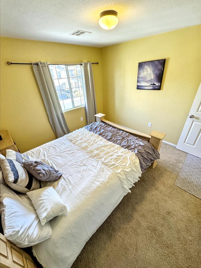 Building Photo - 6725 Yellowhammer Pl