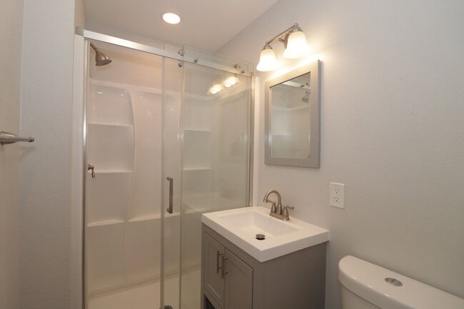 Building Photo - 4239 Swift Ave