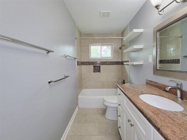 Building Photo - 5846 Ettrick Dr