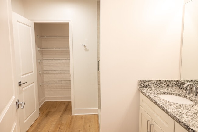2102 | Bathroom - ArriveKC Condos