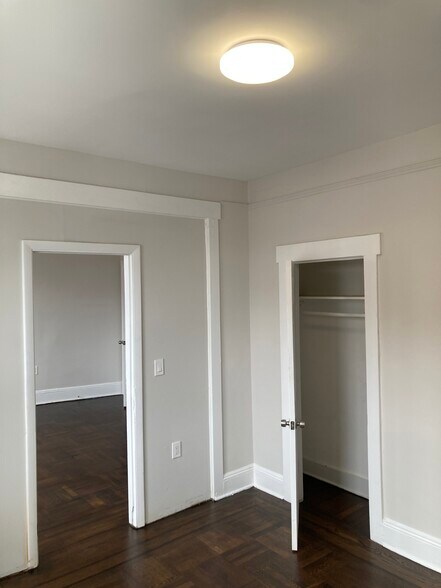 Master Bedroom - 34 North Ave W