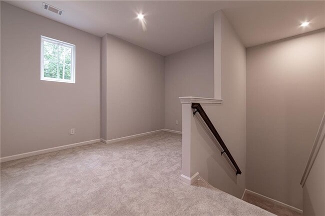 Building Photo - 212 Birchwood Row