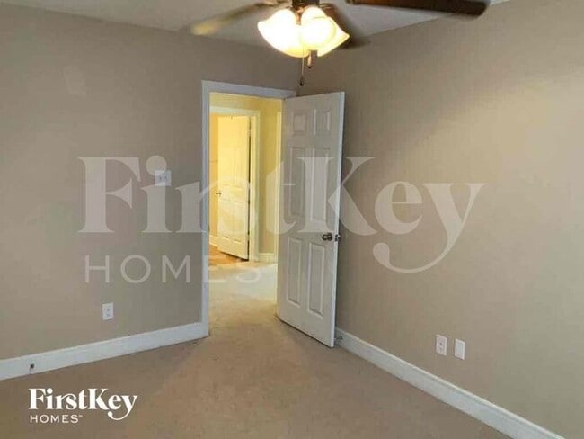 Building Photo - 607 Lentisco Dr