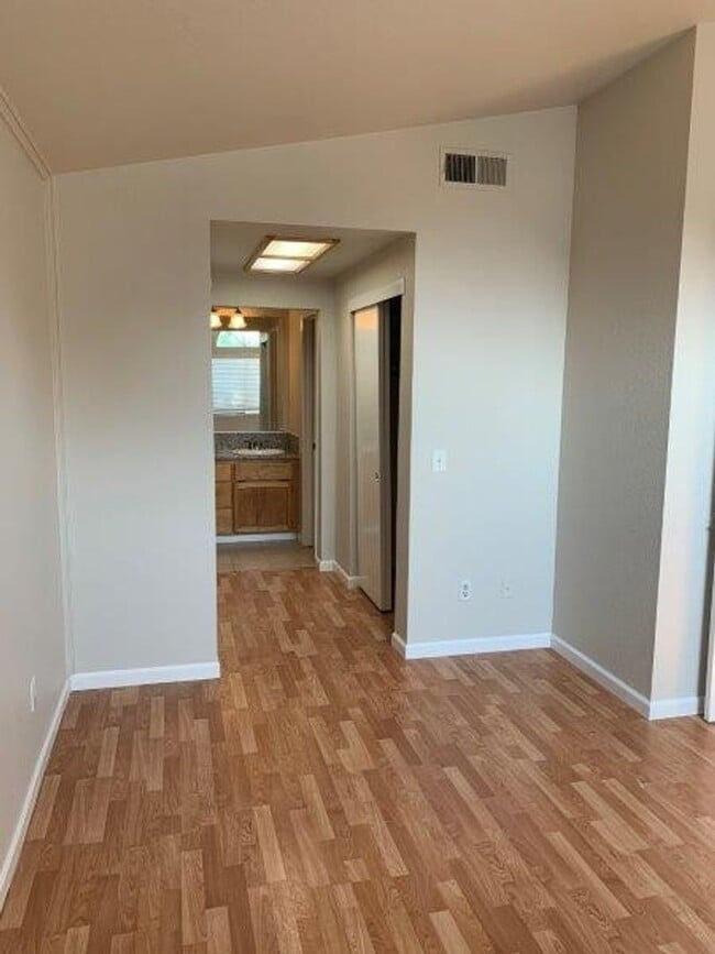 Building Photo - 8228 Bluehaven Ct