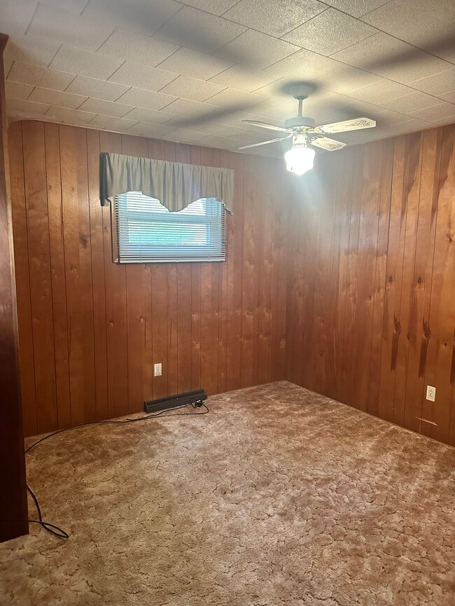 Building Photo - 2631 Tatham Rd