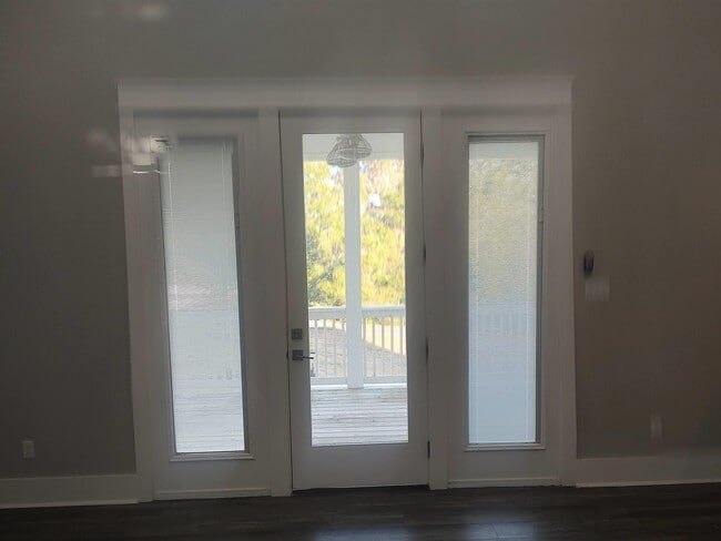 Building Photo - 3589 Esplanade Way