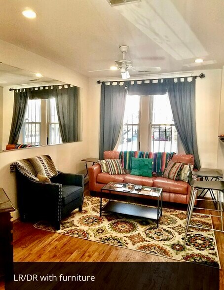 LR w/furniture - 3032 Park Pl NW