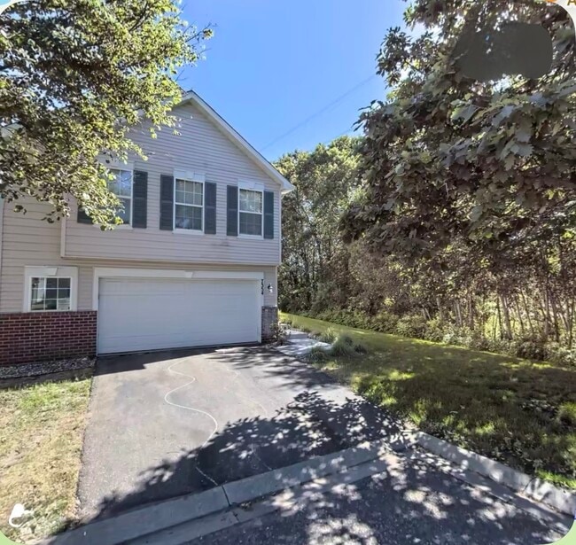 Primary Photo - 7354 Windsor Dr N