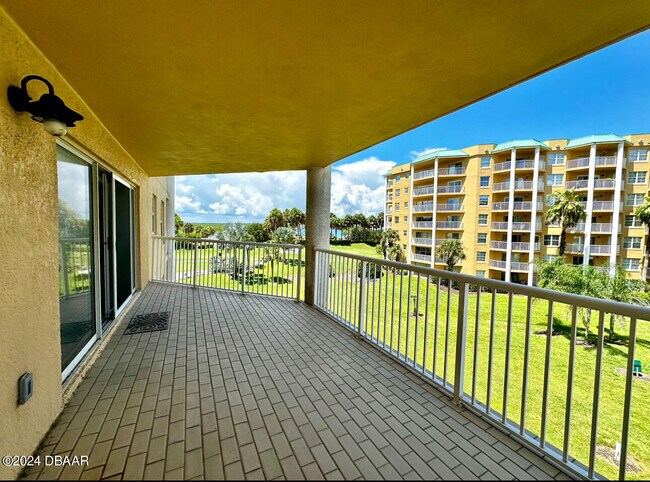 Building Photo - 4670 Links Village Dr