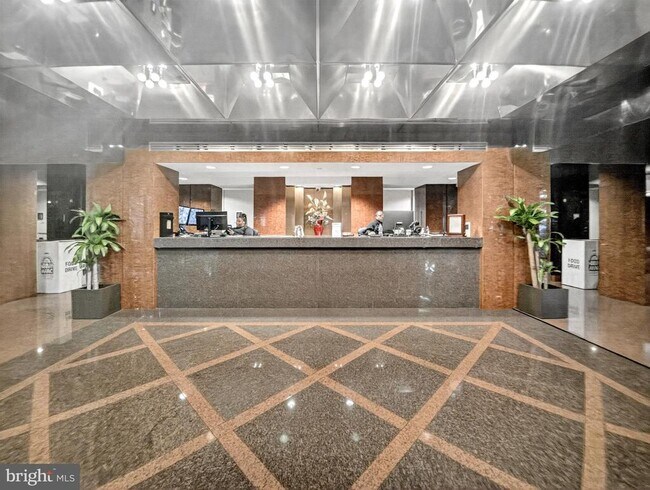 Building Photo - 1530 Key Blvd