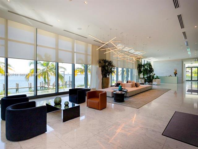 Building Photo - 3131 NE 7th Ave