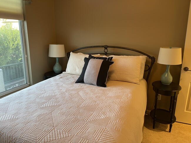 Building Photo - 5138 W Desert Eagle Cir