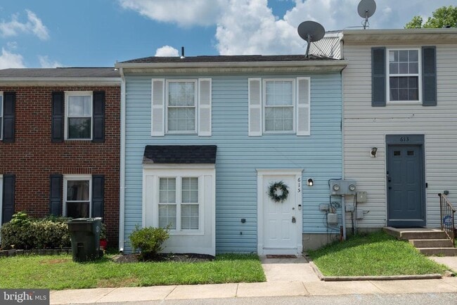 Building Photo - 615 Hemlock Ct
