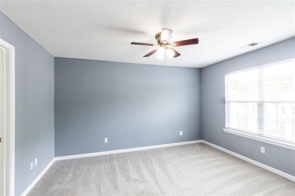 Building Photo - 6726 Gallant Ct SE