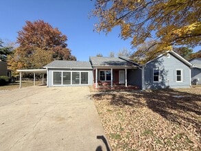 Building Photo - 158 Lewis Ln