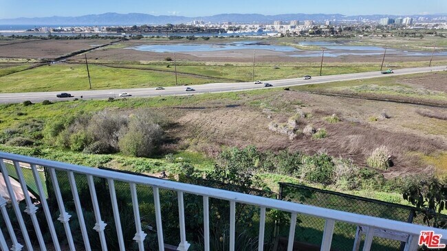 Building Photo - 8120 Billowvista Dr