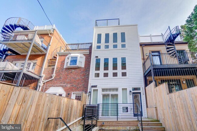 Building Photo - 2228 13th St NW