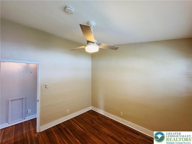 Building Photo - 1522 Elayne St