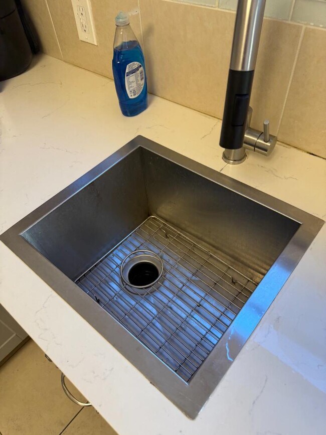 Building Photo - 2345 Fulton St