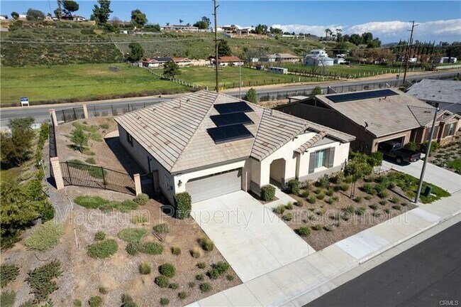 Building Photo - 2112 Saratoga Dr