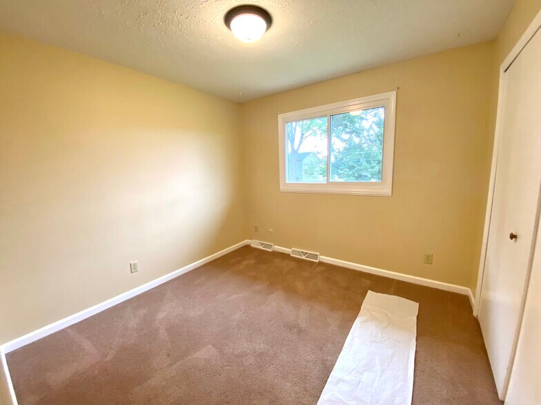 Building Photo - 5762 Kentview Ave NW