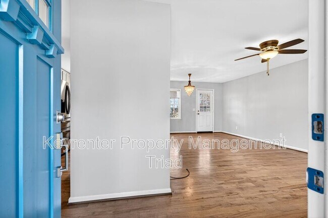 Building Photo - 2312 Bonnie Ln