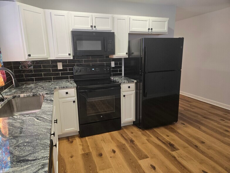 Building Photo - 1536 Arling Ave