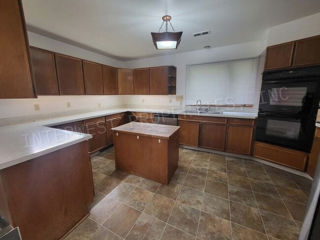 Building Photo - Classic Farmhouse on Murray w/Acreage, Mul...