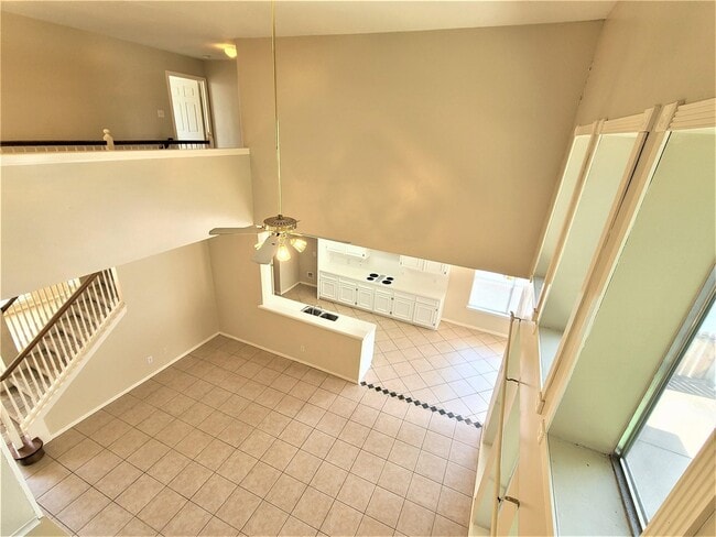 Building Photo - 117 S Laguna Pointe Dr