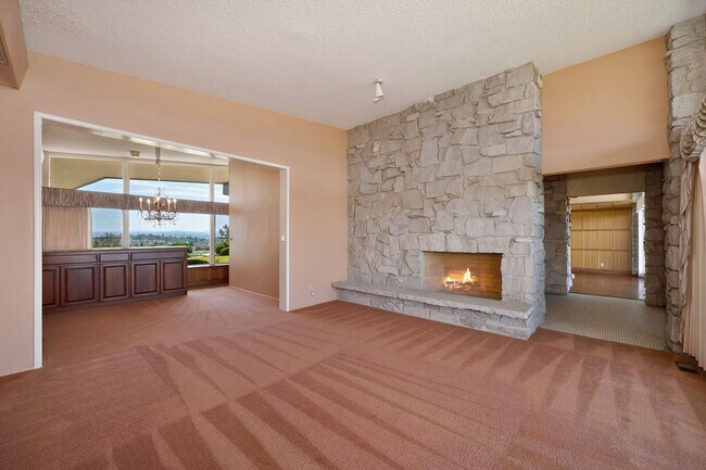 Building Photo - 1000 Grass Valley Hwy