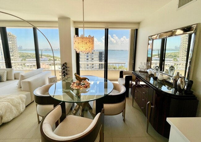 Building Photo - 5510 N Ocean Dr