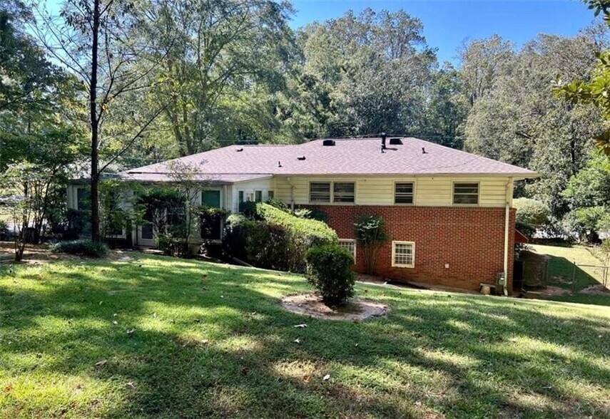 Building Photo - 2560 Wood Valley Dr