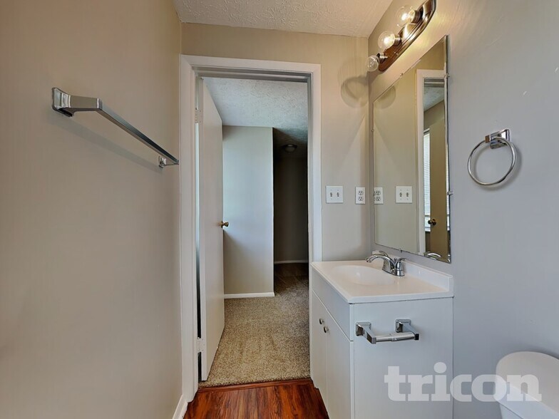 Building Photo - 4928 Rockborough Trail NW