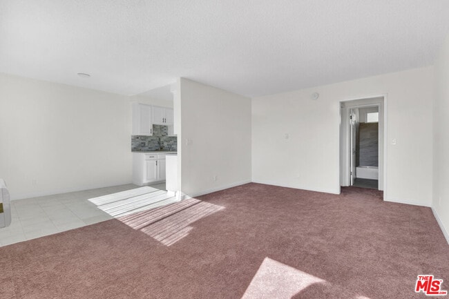 Primary Photo - 7228 Allott Ave